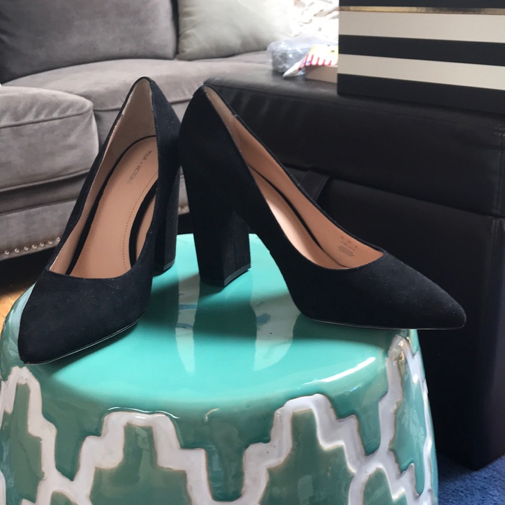 Brand New! Pour La Victoire Black Suede Black Heel